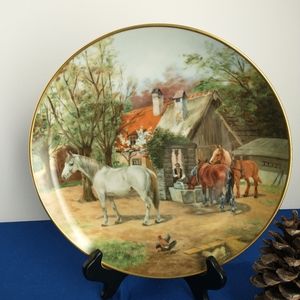 The White Horse VTG Wall Decor Plate